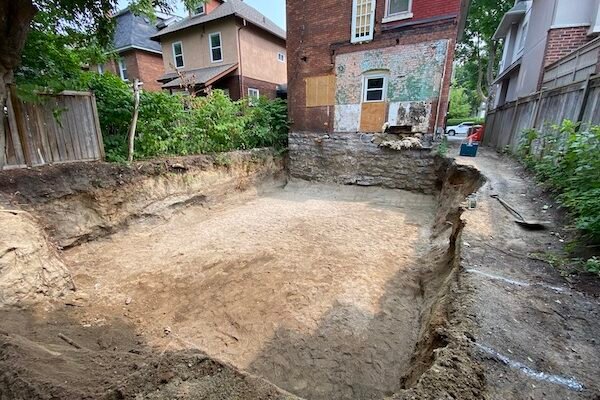 Addition-foundation-excavator-in-the-Glebe-1