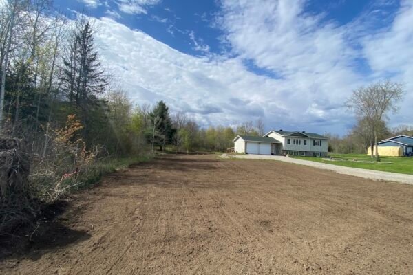 Topsoil-and-grading-in-Carleton-Place